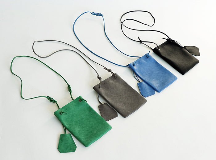 【スマホショルダーの結び方】mileレザーポーチをアレンジ - Root (ルート)バッグ・鞄通販サイト-ずっと好きなもの、飾らないデザイン -