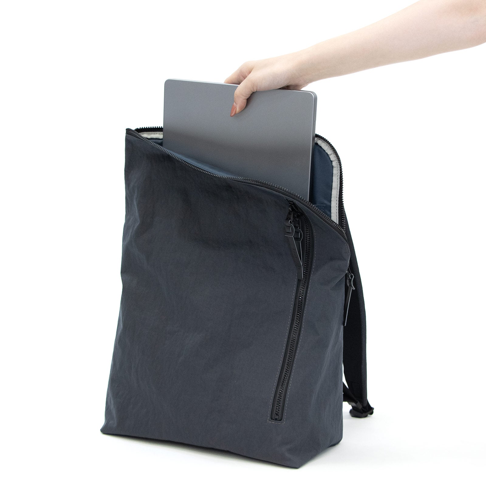 和ックパックhabit「KONBU®️(コンブ)」ツイル|KONBUバッグ(コンブバッグ) - Root (ルート)バッグ・鞄通販サイト - ずっと好きなもの、飾らないデザイン -