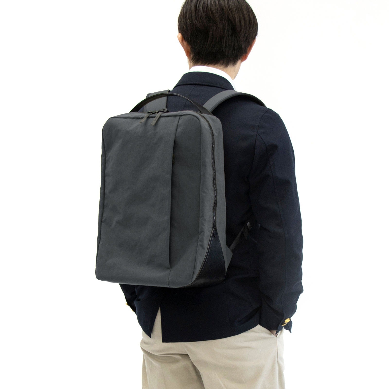 ボックスリュック 「KONBU®️(コンブ)」|KONBU®️バッグ(コンブバッグ) - Root (ルート)バッグ・鞄通販サイト - ずっと好きなもの、飾らないデザイン -