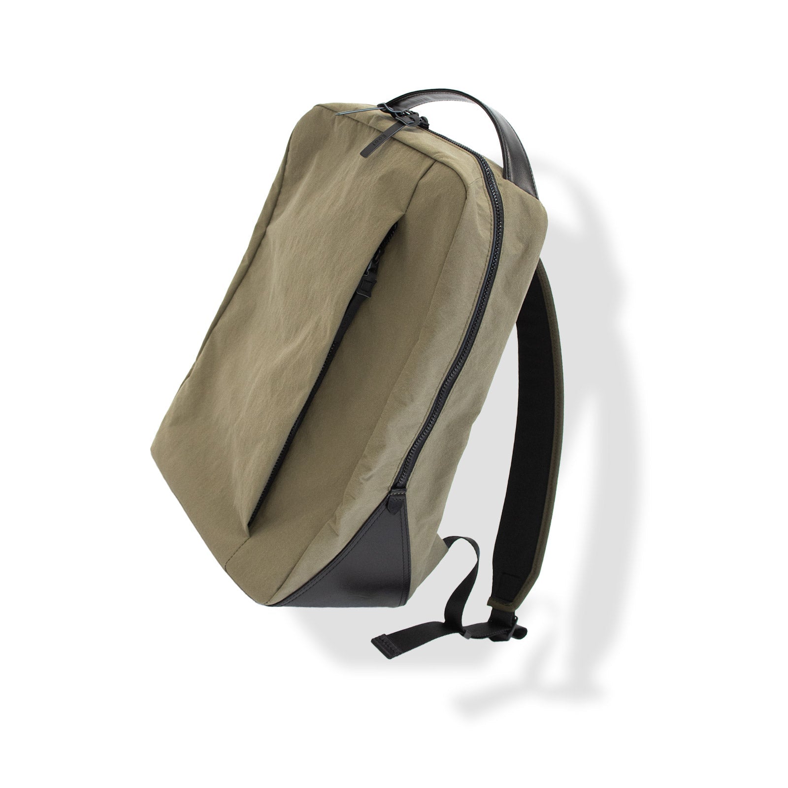 ボックスリュック 「KONBU®️(コンブ)」|KONBU®️バッグ(コンブバッグ) - Root (ルート)バッグ・鞄通販サイト - ずっと好きなもの、飾らないデザイン -