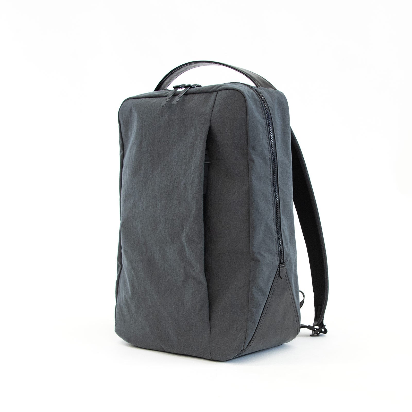 ボックスリュック 「KONBU®️(コンブ)」|KONBU®️バッグ(コンブバッグ) - Root (ルート)バッグ・鞄通販サイト - ずっと好きなもの、飾らないデザイン -