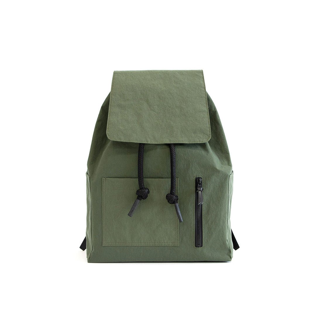 フラップリュック「KONBU®️(コンブ)」|KONBUバッグ(コンブバッグ) - Root (ルート)バッグ・鞄通販サイト - ずっと好きなもの、飾らないデザイン -