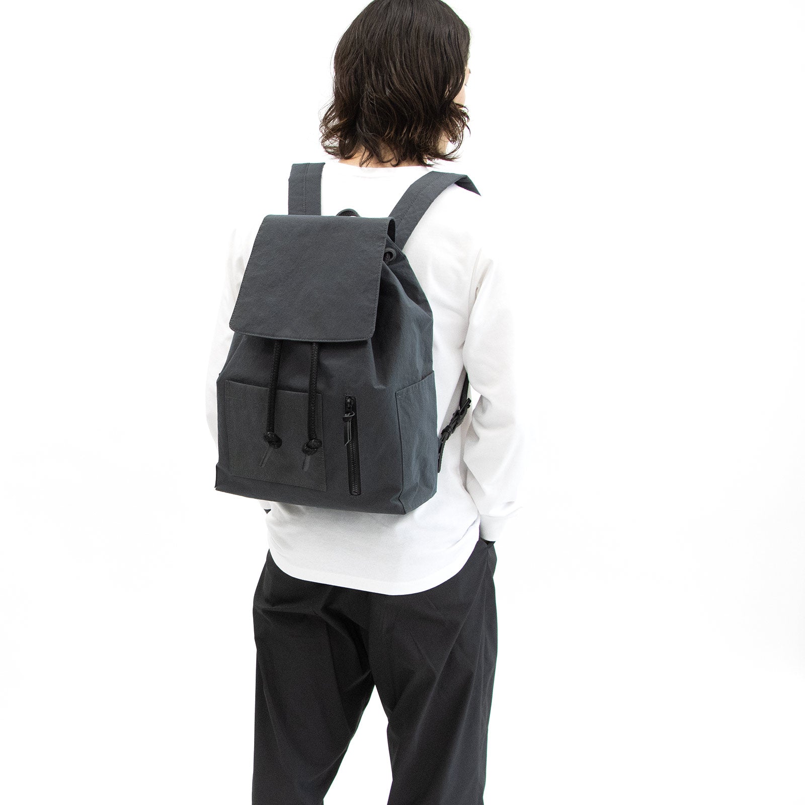 フラップリュック「KONBU®️(コンブ)」|KONBUバッグ(コンブバッグ) - Root (ルート)バッグ・鞄通販サイト-ずっと好きなもの、飾らないデザイン -