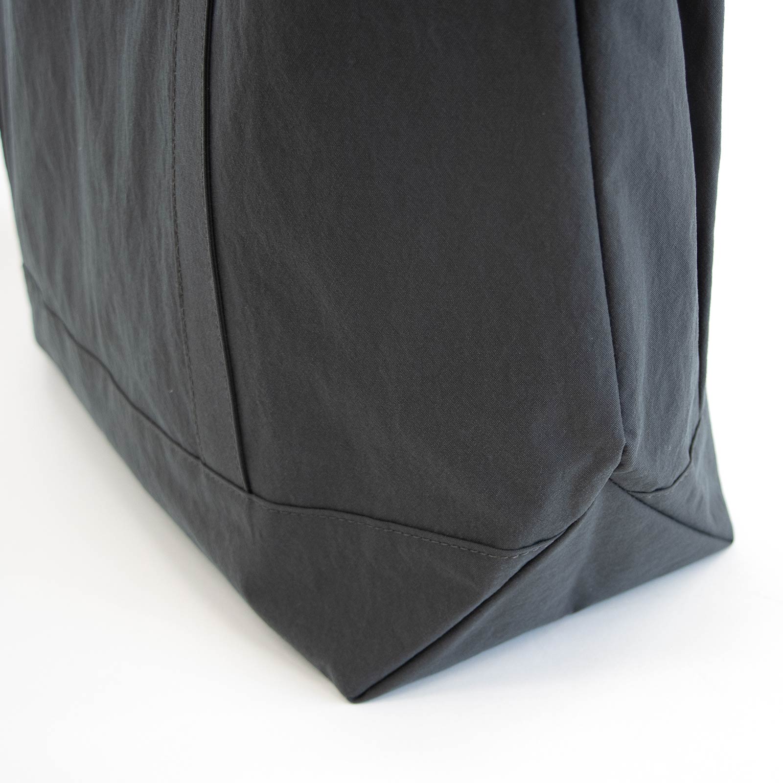 セイライトトートL 「KONBU®️(コンブ)」|KONBU®️バッグ(コンブバッグ) - Root (ルート)バッグ・鞄通販サイト - ずっと好きなもの、飾らないデザイン -