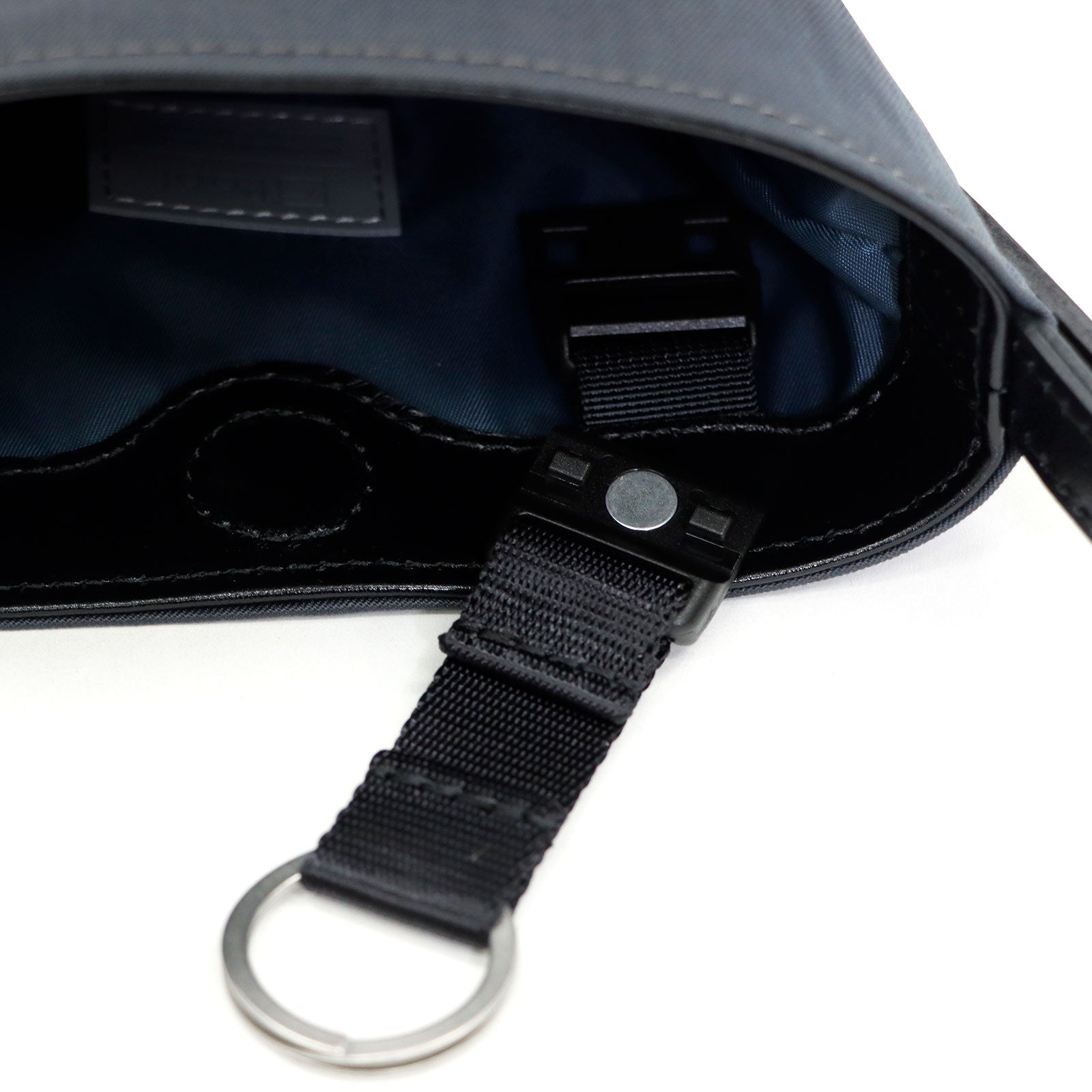 Mellow Phoneshoulder「KONBU®️(コンブ)ツイル」|KONBU®️バッグ(コンブバッグ) - Root (ルート)バッグ・鞄通販サイト-ずっと好きなもの、飾らないデザイン -