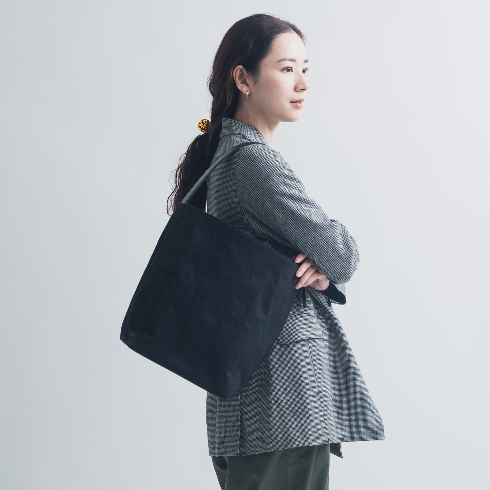 Mellow Shouldertote M「KONBU®️(コンブ)ツイル」|KONBU®️バッグ(コンブバッグ) - Root (ルート)バッグ・鞄通販サイト - ずっと好きなもの、飾らないデザイン -