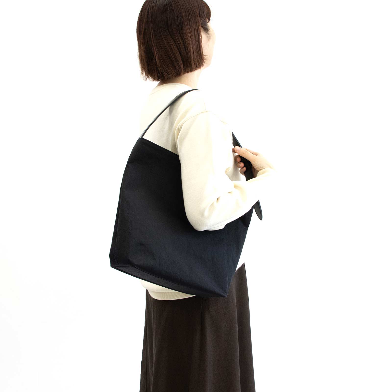 Mellow Shouldertote M「KONBU®️(コンブ)ツイル」|KONBU®️バッグ(コンブバッグ) - Root (ルート)バッグ・鞄通販サイト - ずっと好きなもの、飾らないデザイン -