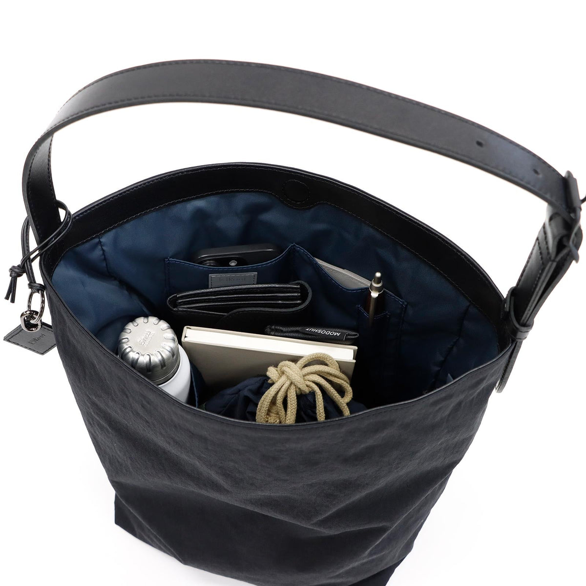 Mellow Shouldertote M「KONBU®️(コンブ)ツイル」|KONBU®️バッグ(コンブバッグ) - Root (ルート)バッグ・鞄通販サイト-ずっと好きなもの、飾らないデザイン -