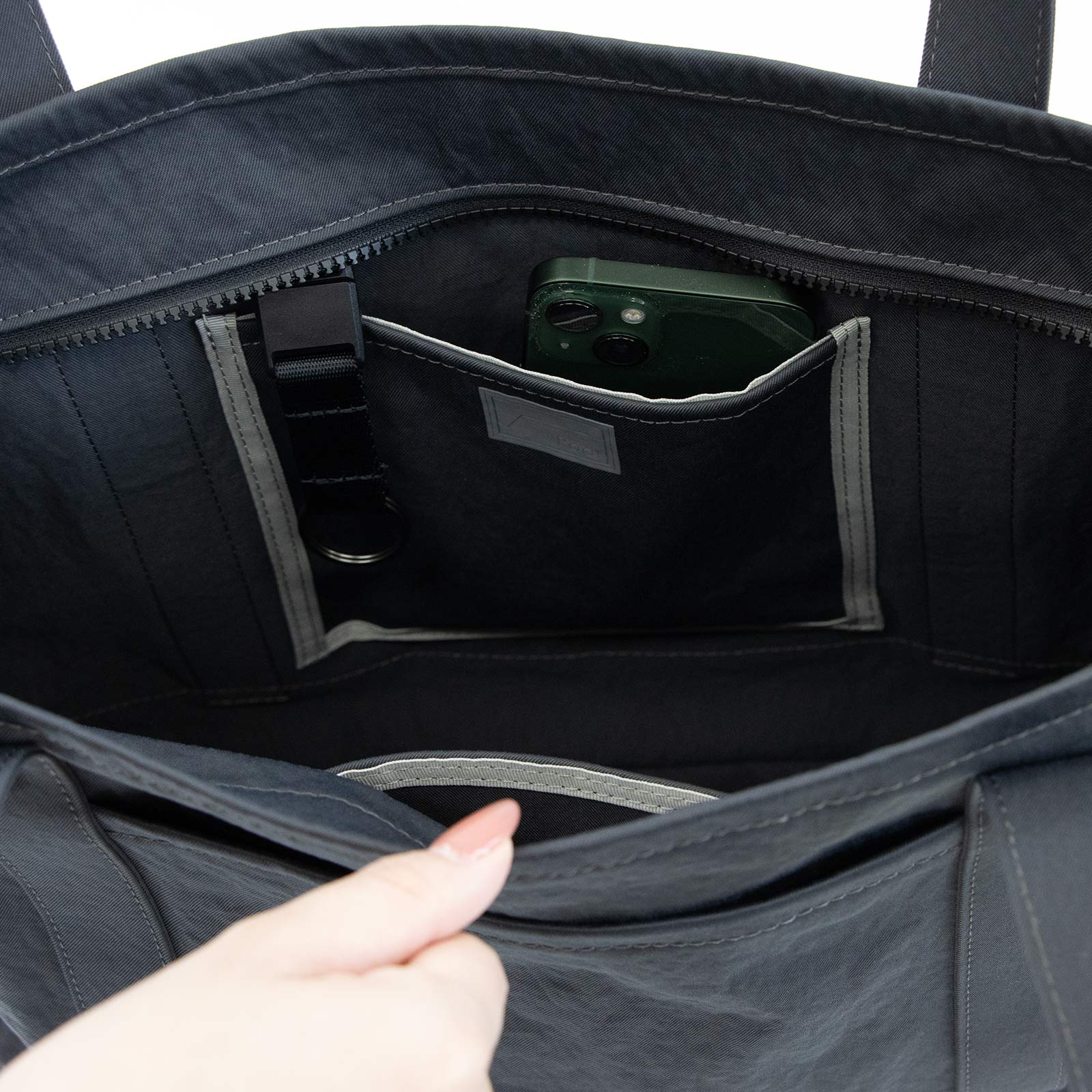 セイライトトートM「KONBU®️(コンブ)ツイル」|KONBU®️バッグ(コンブバッグ) - Root (ルート)バッグ・鞄通販サイト - ずっと好きなもの、飾らないデザイン -