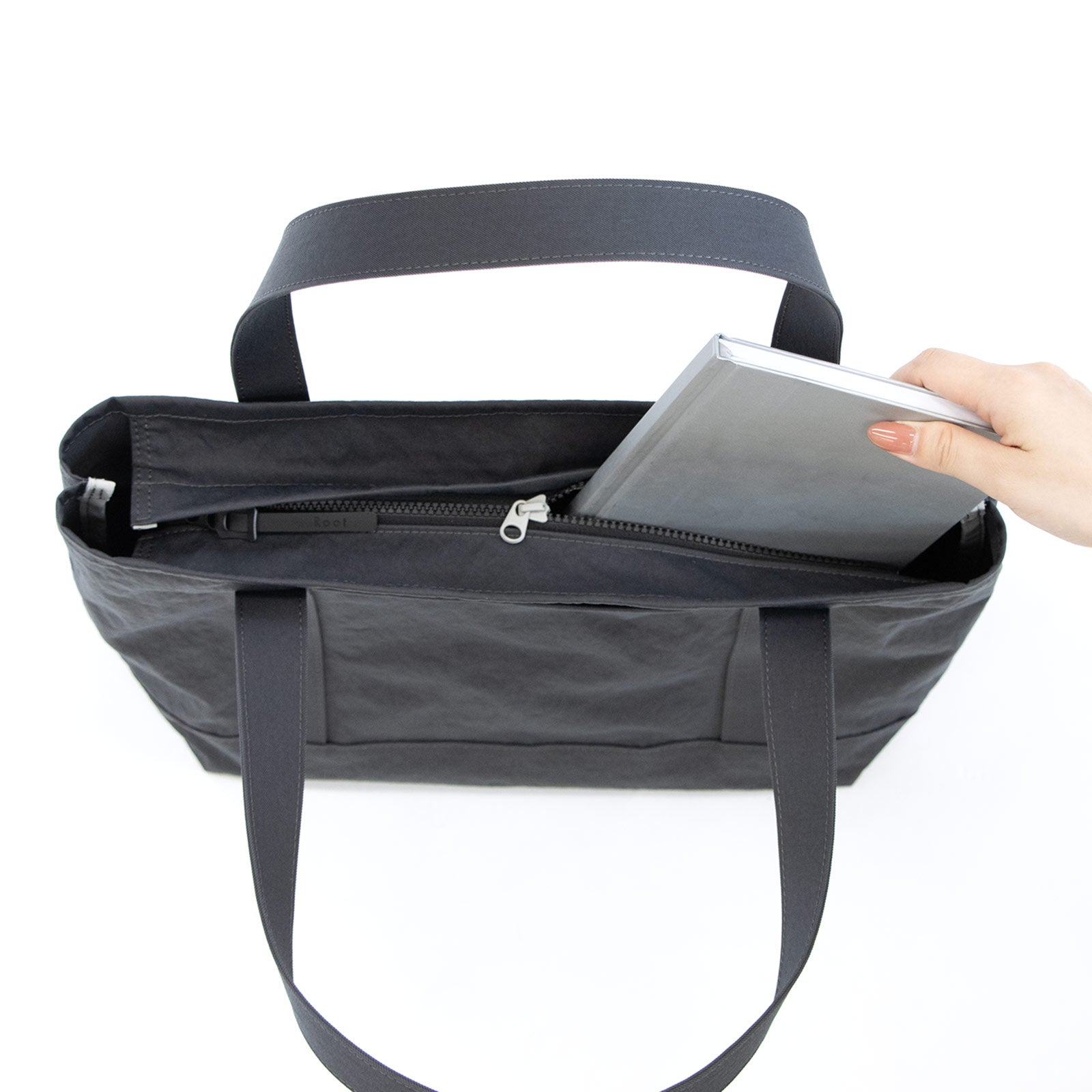 セイライトトートM「KONBU®️(コンブ)ツイル」|KONBU®️バッグ(コンブバッグ) - Root (ルート)バッグ・鞄通販サイト - ずっと好きなもの、飾らないデザイン -