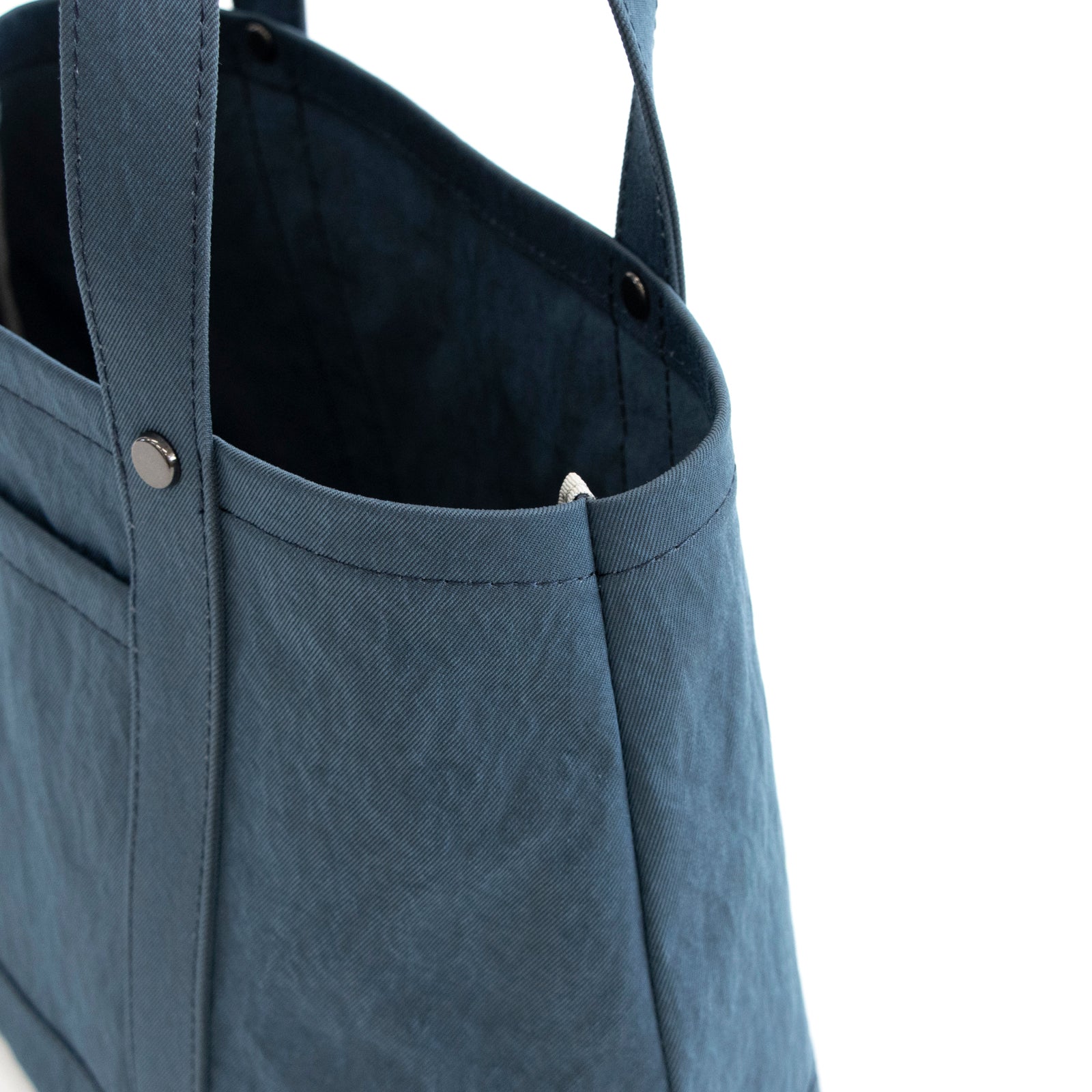 セイライトトートS「KONBU®️(コンブ)ツイル」|KONBU®️バッグ(コンブバッグ) - Root (ルート)バッグ・鞄通販サイト - ずっと好きなもの、飾らないデザイン -