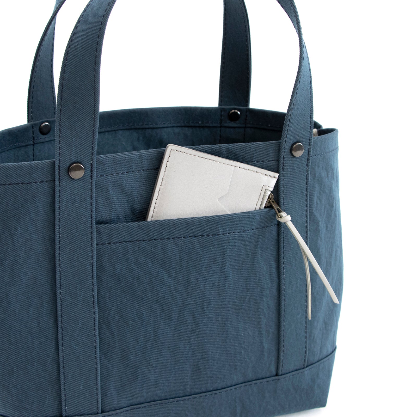 セイライトトートS「KONBU®️(コンブ)ツイル」|KONBU®️バッグ(コンブバッグ) - Root (ルート)バッグ・鞄通販サイト - ずっと好きなもの、飾らないデザイン -