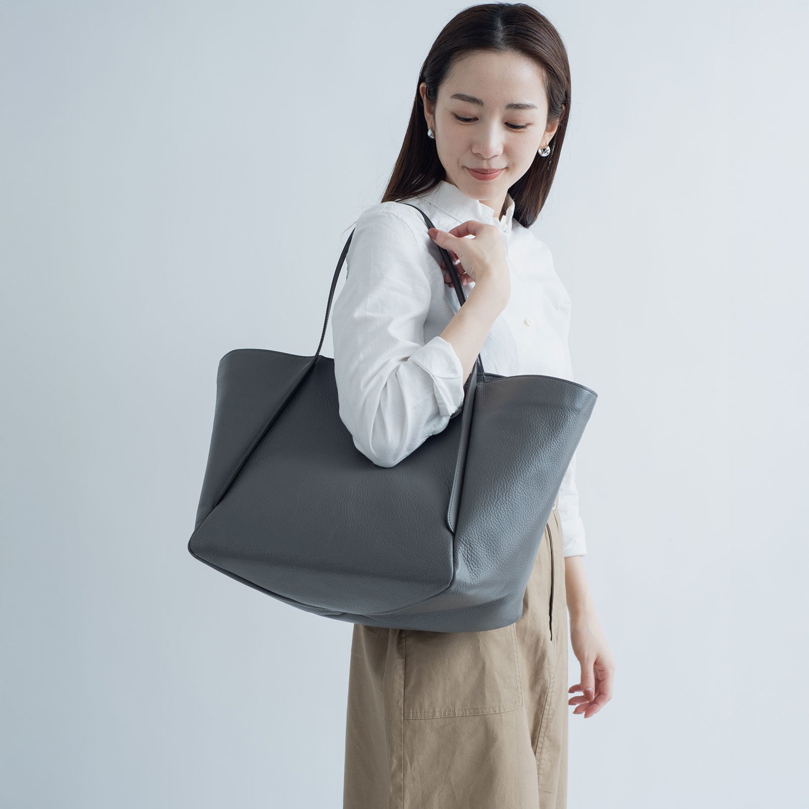 ジャジートート - Swing - Root (ルート)バッグ・鞄通販サイト - ずっと好きなもの、飾らないデザイン -