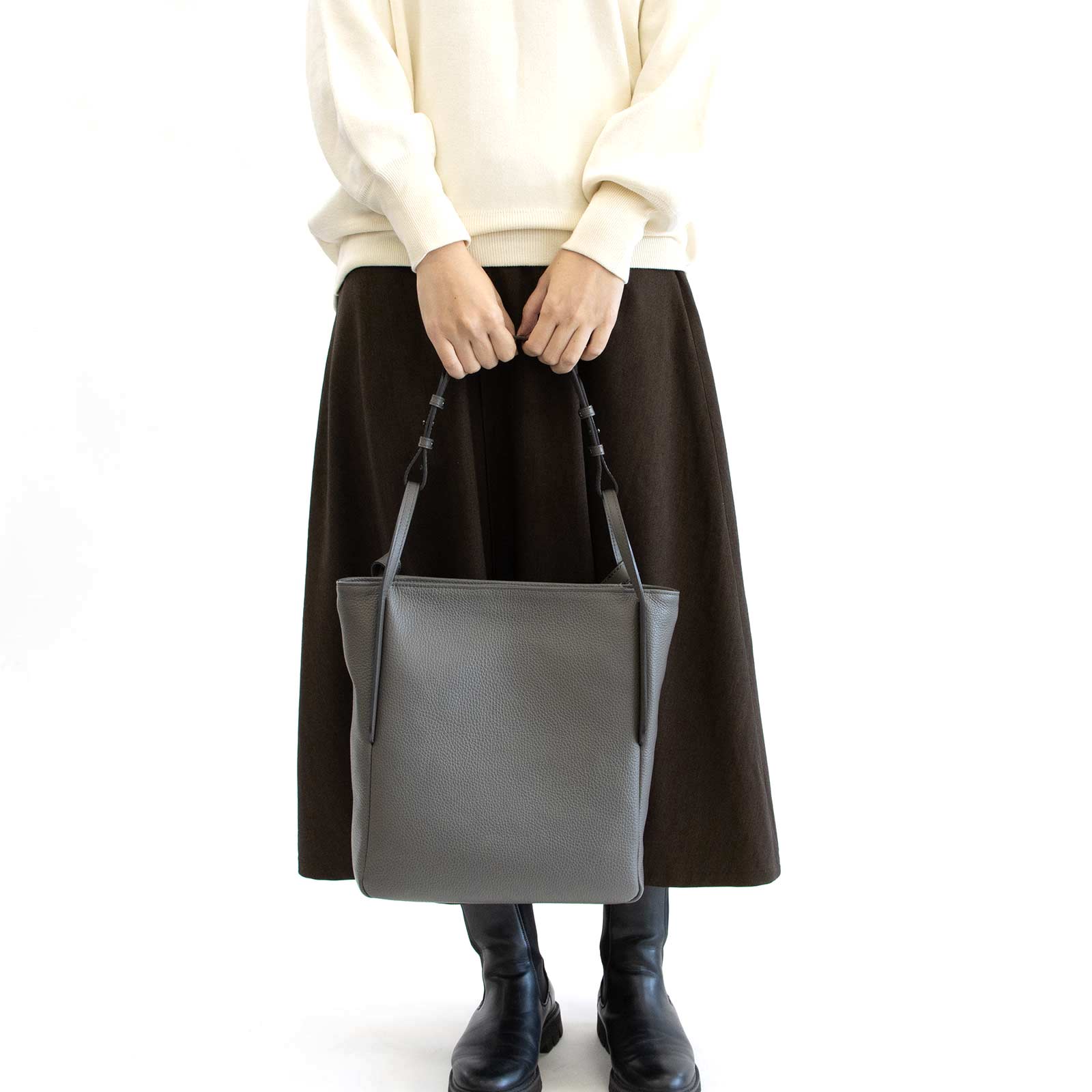 スムーストート - Swing - Root (ルート)バッグ・鞄通販サイト - ずっと好きなもの、飾らないデザイン -