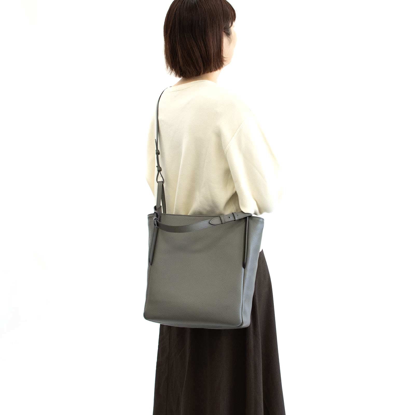 スムーストート - Swing - Root (ルート)バッグ・鞄通販サイト - ずっと好きなもの、飾らないデザイン -