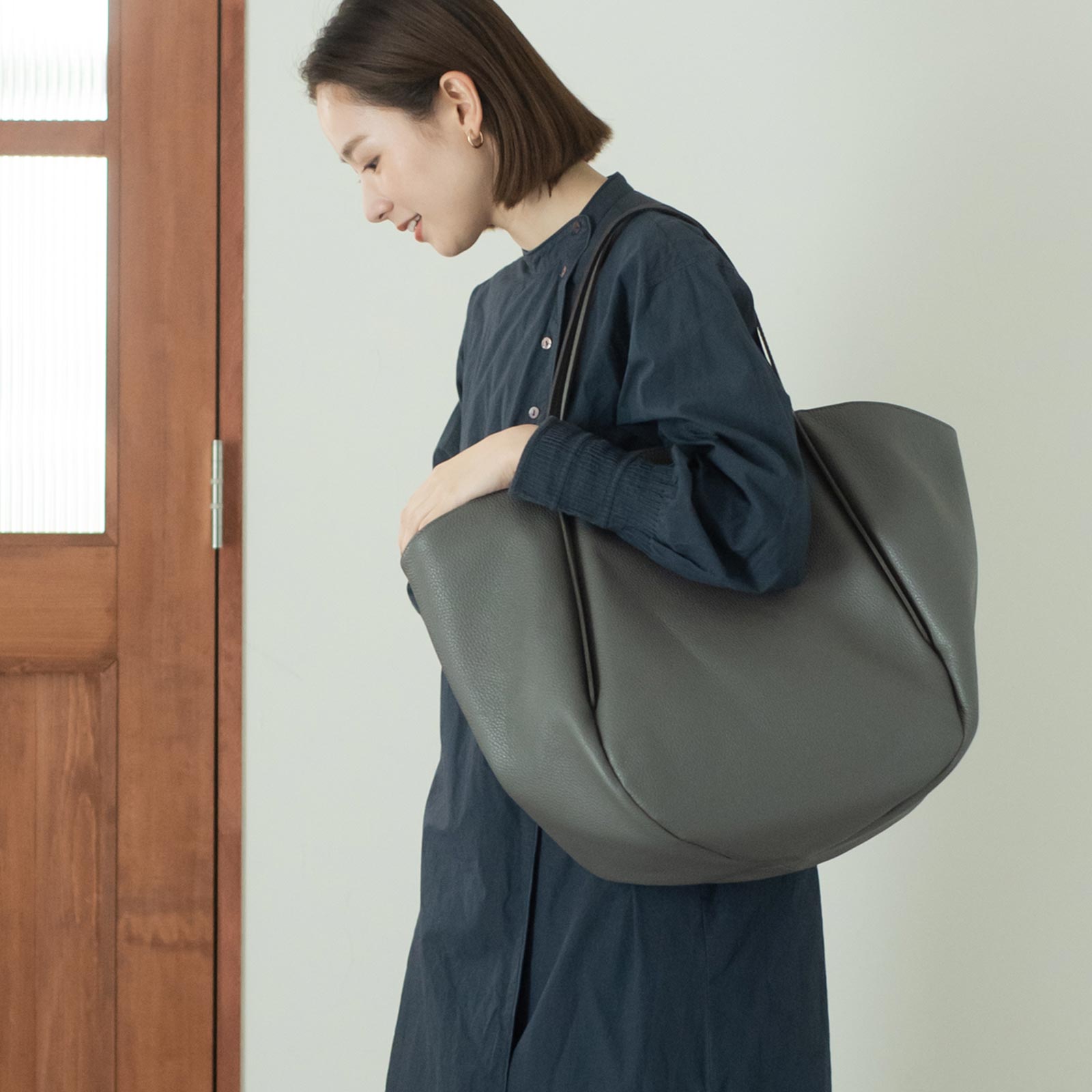 Swing Arkトート - Swing - Root (ルート)バッグ・鞄通販サイト - ずっと好きなもの、飾らないデザイン -