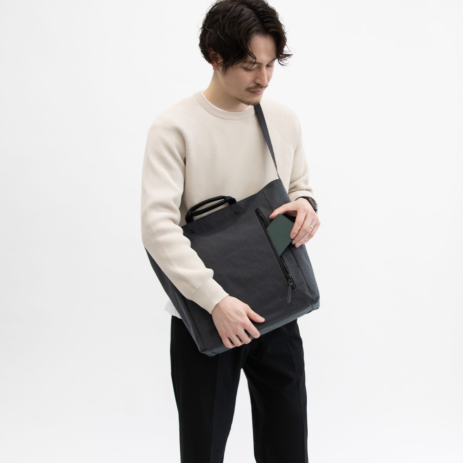 BOXトートKONBU®️(コンブ)ナイロンショルダーバッグ Root<UNISEX>Shoulderbag - Root - ずっと好きなもの、飾らないデザイン -