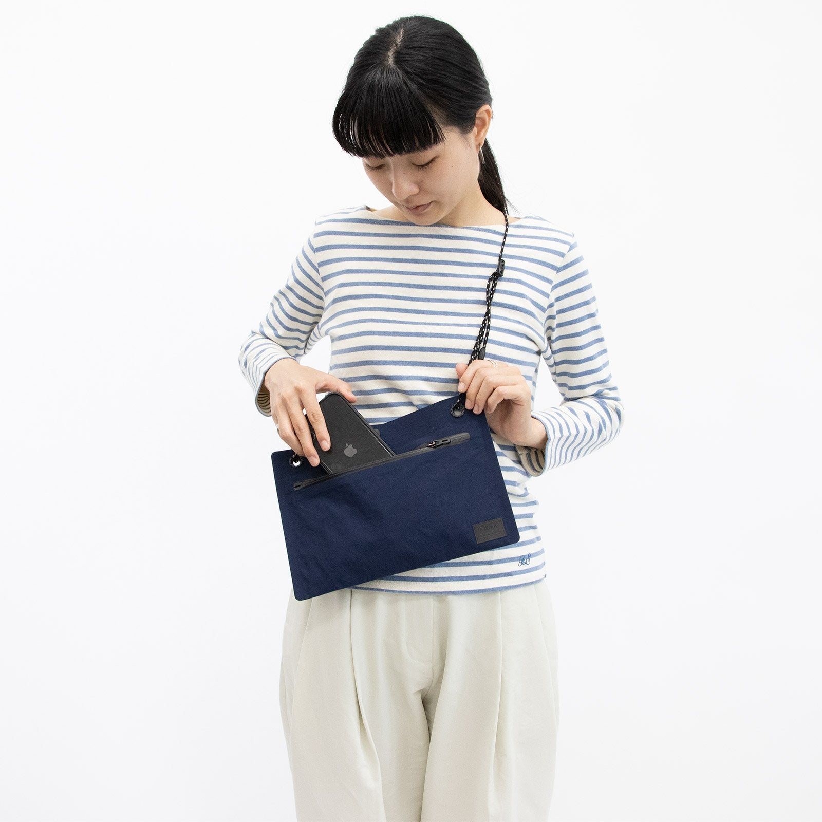 Root <UNISEX>Sacoche(コンブナイロンサコッシュ)マイル - Root - ずっと好きなもの、飾らないデザイン -