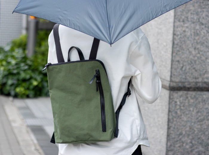 梅雨時は高撥水KONBU®(コンブ)のバッグがおすすめ。生地の特徴とお手入れ、保管方法 - Root (ルート)バッグ・鞄通販サイト-ずっと好きなもの、飾らないデザイン -