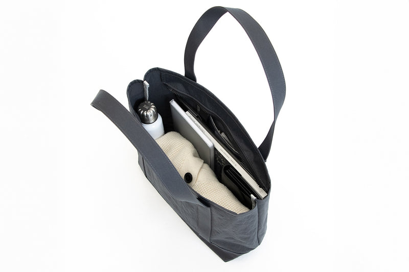 セイライトトートM 「KONBU®️（コンブ）」ツイル｜KONBU®️バッグ（コンブバッグ） - Root (ルート)バッグ・鞄通販サイト - ずっと好きなもの、飾らないデザイン - 