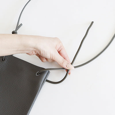 Root mileレザーポーチ - Root (ルート)バッグ・鞄通販サイト - ずっと好きなもの、飾らないデザイン - 