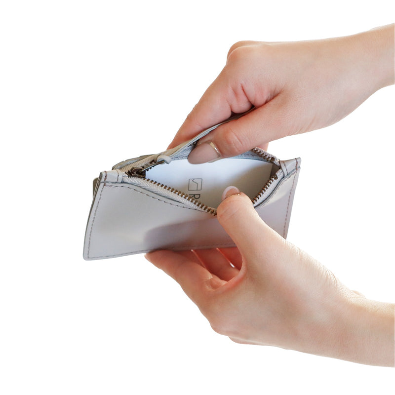 本革・レザーフラグメントケース(レザーカードケース)Root＜UNISEX＞Fragment case - Root - ずっと好きなもの、飾らないデザイン -