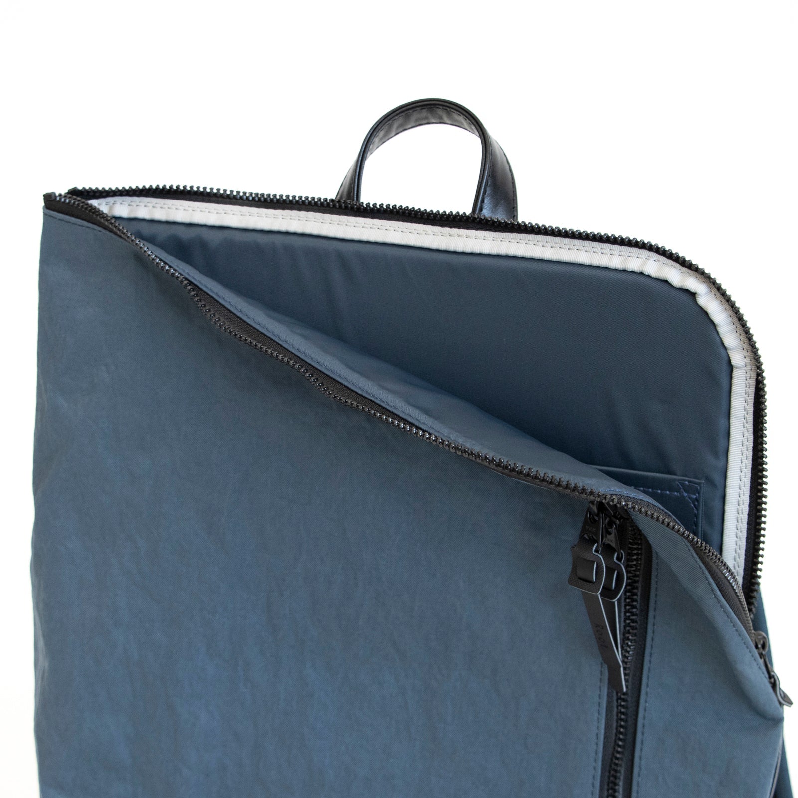 和ックパックhabit「KONBU®️（コンブ）」ツイル｜KONBUバッグ（コンブバッグ） - Root (ルート)バッグ・鞄通販サイト - ずっと好きなもの、飾らないデザイン - 