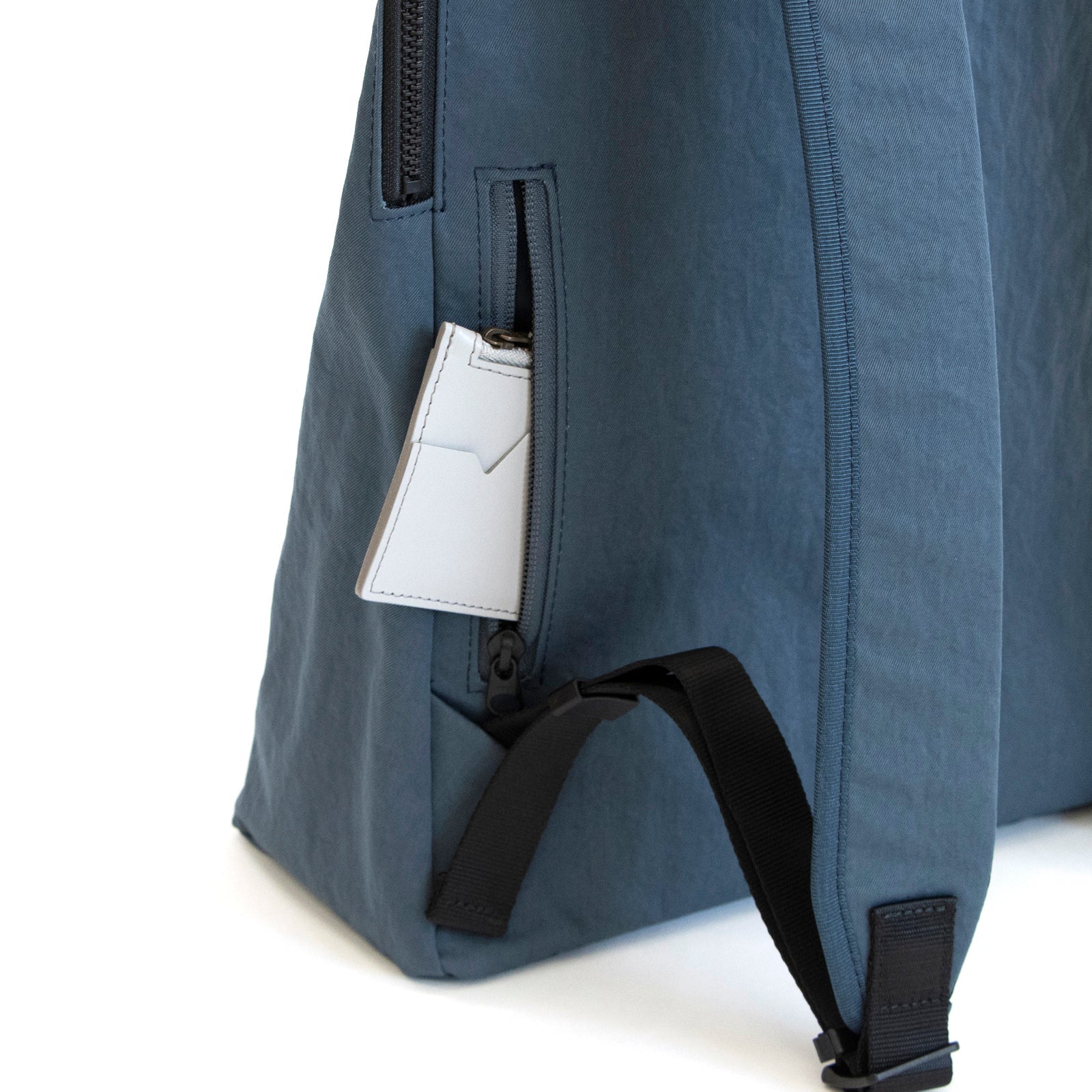 和ックパックhabit「KONBU®️（コンブ）」ツイル｜KONBUバッグ（コンブバッグ） - Root (ルート)バッグ・鞄通販サイト - ずっと好きなもの、飾らないデザイン - 