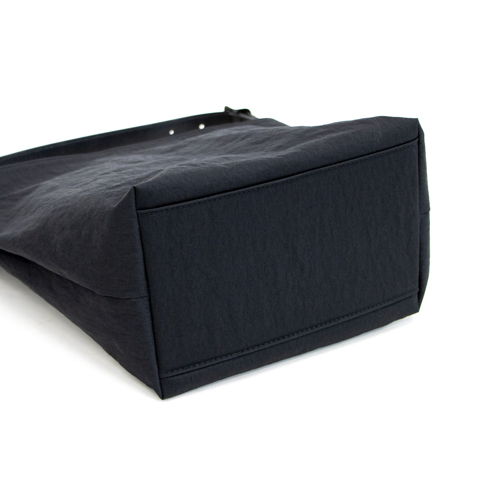 Mellow Shouldertote M「KONBU®️（コンブ）ツイル」｜KONBU®️バッグ（コンブバッグ） - Root (ルート)バッグ・鞄通販サイト - ずっと好きなもの、飾らないデザイン - 