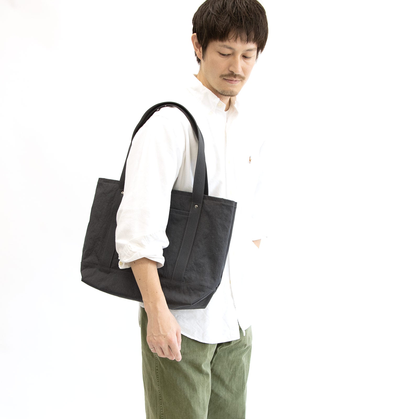 セイライトトートM「KONBU®️（コンブ）ツイル」｜KONBU®️バッグ（コンブバッグ） - Root (ルート)バッグ・鞄通販サイト - ずっと好きなもの、飾らないデザイン - 