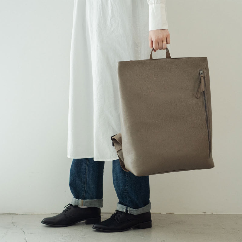 Root＜UNISEX＞Rucksack(レザーリュックサック) 和ックパックleather