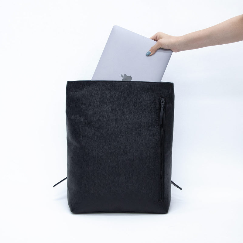 Root＜UNISEX＞Rucksack(レザーリュックサック) 和ックパックleather